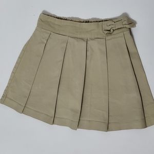 Children's Place Bow Pleated uniform Skort size 5T